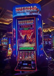 Buffalo King slot game interface showing five reels and pay-line layout